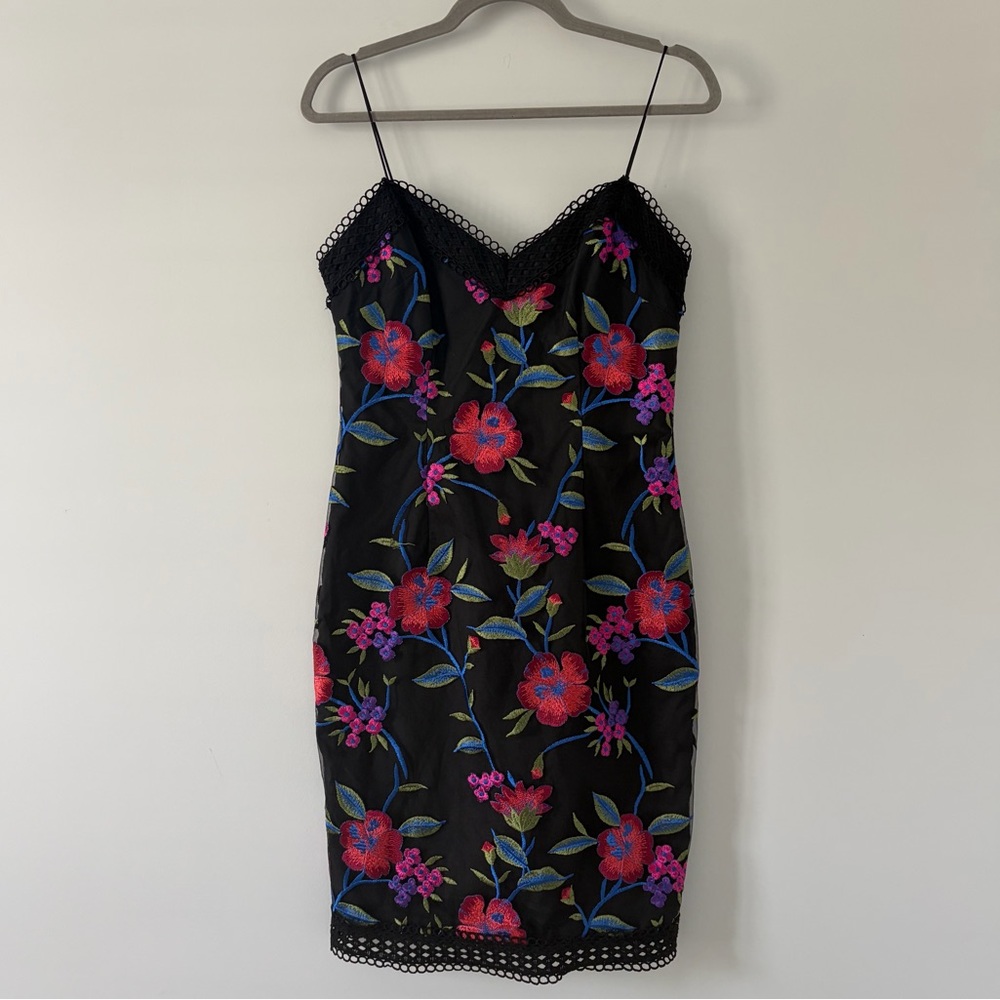 Aidan Mattox Black Embroidered Floral Sleeveless Fitted Sheath Cocktail Dress 6